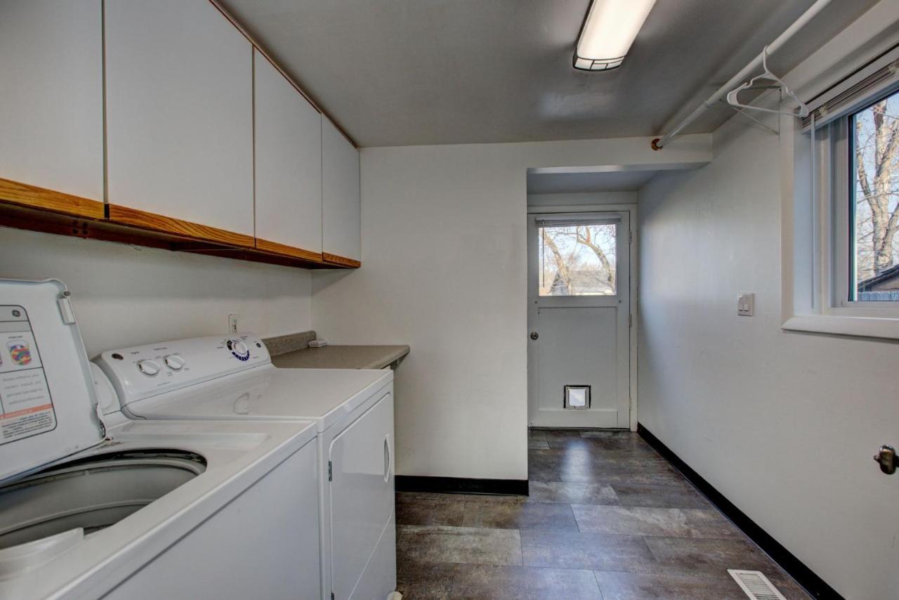 Little Blue Bungalow On Boise'S Bench, Pet Friendly, Fully Fenced Yard With Doggie Door! 2 Miles From Bsu, 5 Minutes From Downtown Boise, Desk And Workstation For Remote Workers, 2 Tv'S Large Walk-In Closet, Good For Mid-Term Stays Exteriör bild