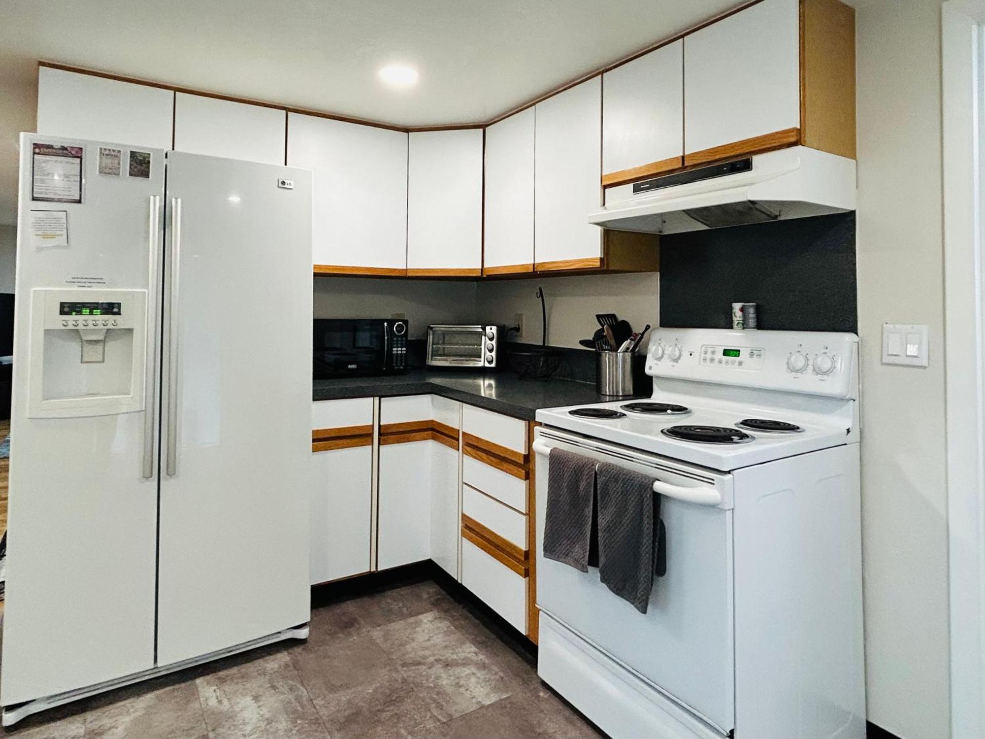 Little Blue Bungalow On Boise'S Bench, Pet Friendly, Fully Fenced Yard With Doggie Door! 2 Miles From Bsu, 5 Minutes From Downtown Boise, Desk And Workstation For Remote Workers, 2 Tv'S Large Walk-In Closet, Good For Mid-Term Stays Exteriör bild