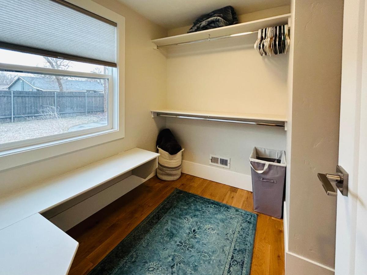 Little Blue Bungalow On Boise'S Bench, Pet Friendly, Fully Fenced Yard With Doggie Door! 2 Miles From Bsu, 5 Minutes From Downtown Boise, Desk And Workstation For Remote Workers, 2 Tv'S Large Walk-In Closet, Good For Mid-Term Stays Exteriör bild