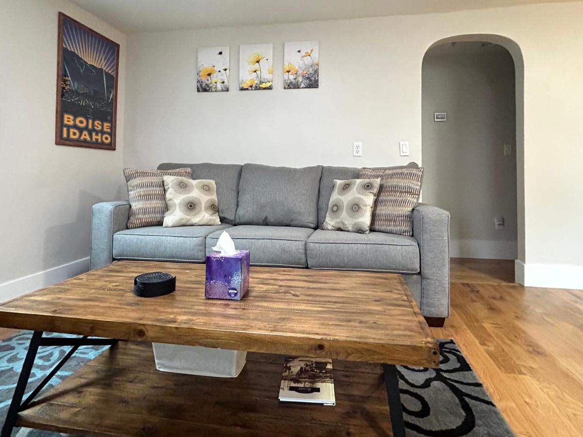 Little Blue Bungalow On Boise'S Bench, Pet Friendly, Fully Fenced Yard With Doggie Door! 2 Miles From Bsu, 5 Minutes From Downtown Boise, Desk And Workstation For Remote Workers, 2 Tv'S Large Walk-In Closet, Good For Mid-Term Stays Exteriör bild