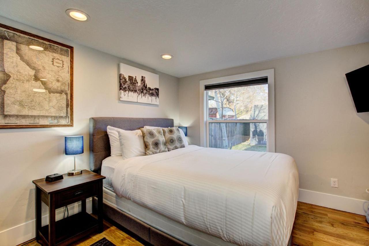 Little Blue Bungalow On Boise'S Bench, Pet Friendly, Fully Fenced Yard With Doggie Door! 2 Miles From Bsu, 5 Minutes From Downtown Boise, Desk And Workstation For Remote Workers, 2 Tv'S Large Walk-In Closet, Good For Mid-Term Stays Exteriör bild