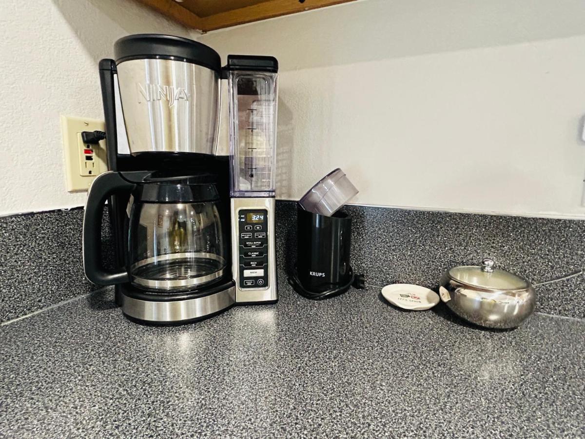 Little Blue Bungalow On Boise'S Bench, Pet Friendly, Fully Fenced Yard With Doggie Door! 2 Miles From Bsu, 5 Minutes From Downtown Boise, Desk And Workstation For Remote Workers, 2 Tv'S Large Walk-In Closet, Good For Mid-Term Stays Exteriör bild