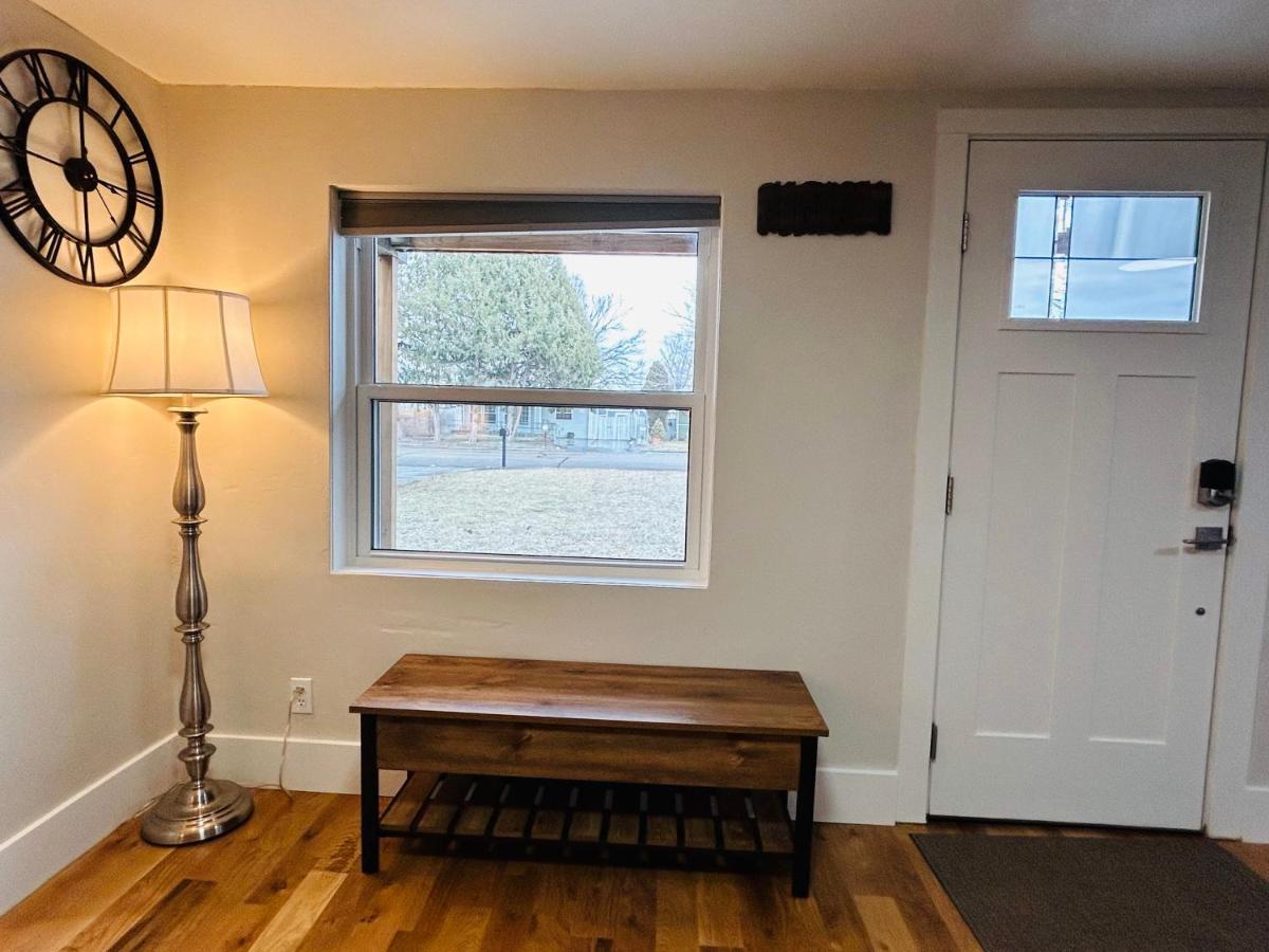 Little Blue Bungalow On Boise'S Bench, Pet Friendly, Fully Fenced Yard With Doggie Door! 2 Miles From Bsu, 5 Minutes From Downtown Boise, Desk And Workstation For Remote Workers, 2 Tv'S Large Walk-In Closet, Good For Mid-Term Stays Exteriör bild